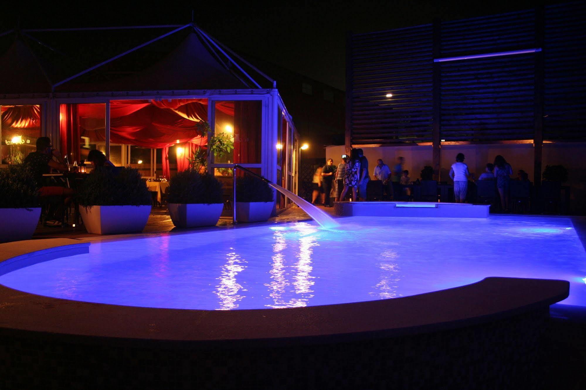 Fly Hotel Cagliari Assemini Esterno foto